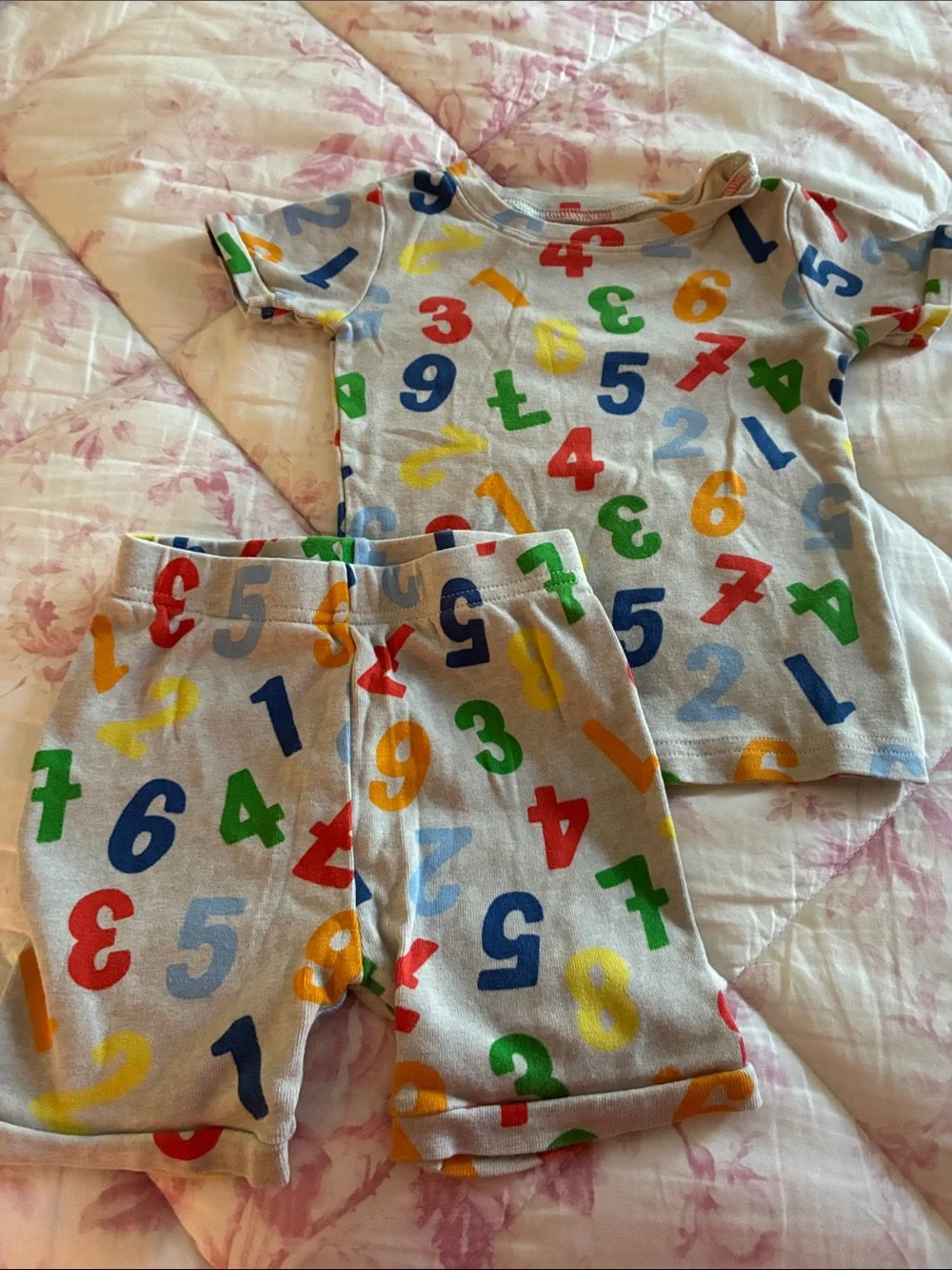 Old Navy Gray Short Pajama Set with Multicolor Numbers